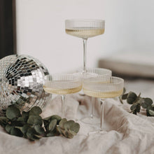 Lade das Bild in den Galerie-Viewer, Champagnerglas Auf das Leben (VE = 4 Stk)