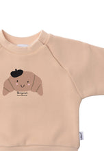 Lade das Bild in den Galerie-Viewer, Beige sweatshirt with croissant print: 98/104
