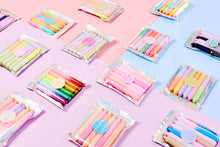 Lade das Bild in den Galerie-Viewer, Dip-Dye-Kerzen-Set: Neon-Regenbogen