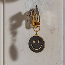 Lade das Bild in den Galerie-Viewer, Schlüsselanhänger Smiley Schwarz (VE = 6 Stück)