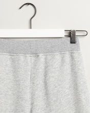 Lade das Bild in den Galerie-Viewer, Archive Shield Sweat Pants - grau