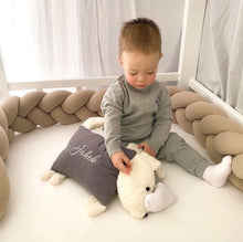 Load image into Gallery viewer, Kuschelhund - Grau mit Stick