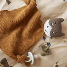 Lade das Bild in den Galerie-Viewer, Alfie Kuscheltuch - superhero, golden caramel