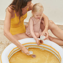 Load image into Gallery viewer, Gaby Badespielzeug - Apple Blossom