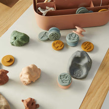 Lade das Bild in den Galerie-Viewer, Kofi Kreativitätsmatte - Sandy/golden Karamell