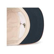 Lade das Bild in den Galerie-Viewer, Rory Kappe Giraffe - Rose