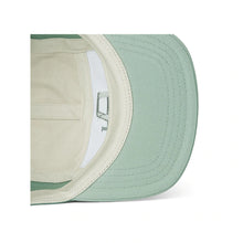 Lade das Bild in den Galerie-Viewer, Rory Kappe Tractor - Peppermint