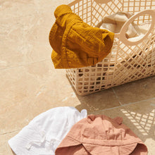 Load image into Gallery viewer, Samantha Korb - Sandy