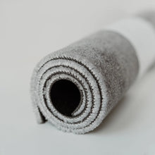 Lade das Bild in den Galerie-Viewer, Fußmatte Weißes Herz