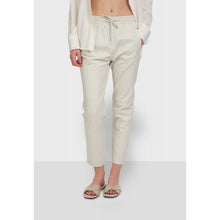 Load image into Gallery viewer, Lederhose - white
