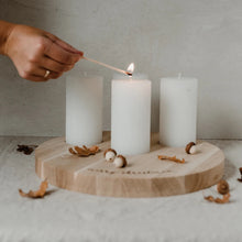 Lade das Bild in den Galerie-Viewer, Kerzenbrett Merry Christmas 32cm