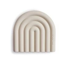 Load image into Gallery viewer, Regenbogen Beißring - Shifting sand