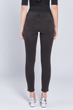 Lade das Bild in den Galerie-Viewer, Jungbusch  Skinny Fit - black