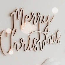 Lade das Bild in den Galerie-Viewer, Holzschriftzug  Merry Christmas - Natur