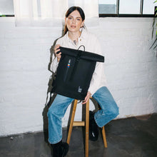 Lade das Bild in den Galerie-Viewer, Rolltop Lite - black