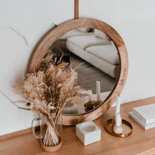 Lade das Bild in den Galerie-Viewer, Runder Spiegel Hello New Day