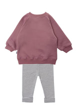 Lade das Bild in den Galerie-Viewer, 2tlg. Set mit Sweatshirt in rosenholz und Print "amore" sowie Streifen Leggings: 74/80
