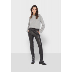 Lederhose Gift in schwarz