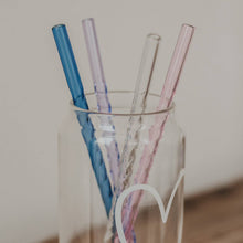 Lade das Bild in den Galerie-Viewer, Strohhalme gedreht aus Glas 20cm Rosa im 4er Set
