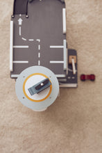 Load image into Gallery viewer, Parkplatz AIDEN
