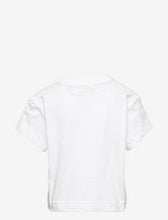 Lade das Bild in den Galerie-Viewer, GANT D1. Retro Shield Cropped T-shirt - white
