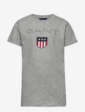 Lade das Bild in den Galerie-Viewer, GANT Shield SS T-Shirt - light grey
