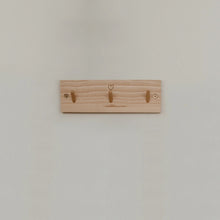 Lade das Bild in den Galerie-Viewer, Hakenleiste Herz 23cm
